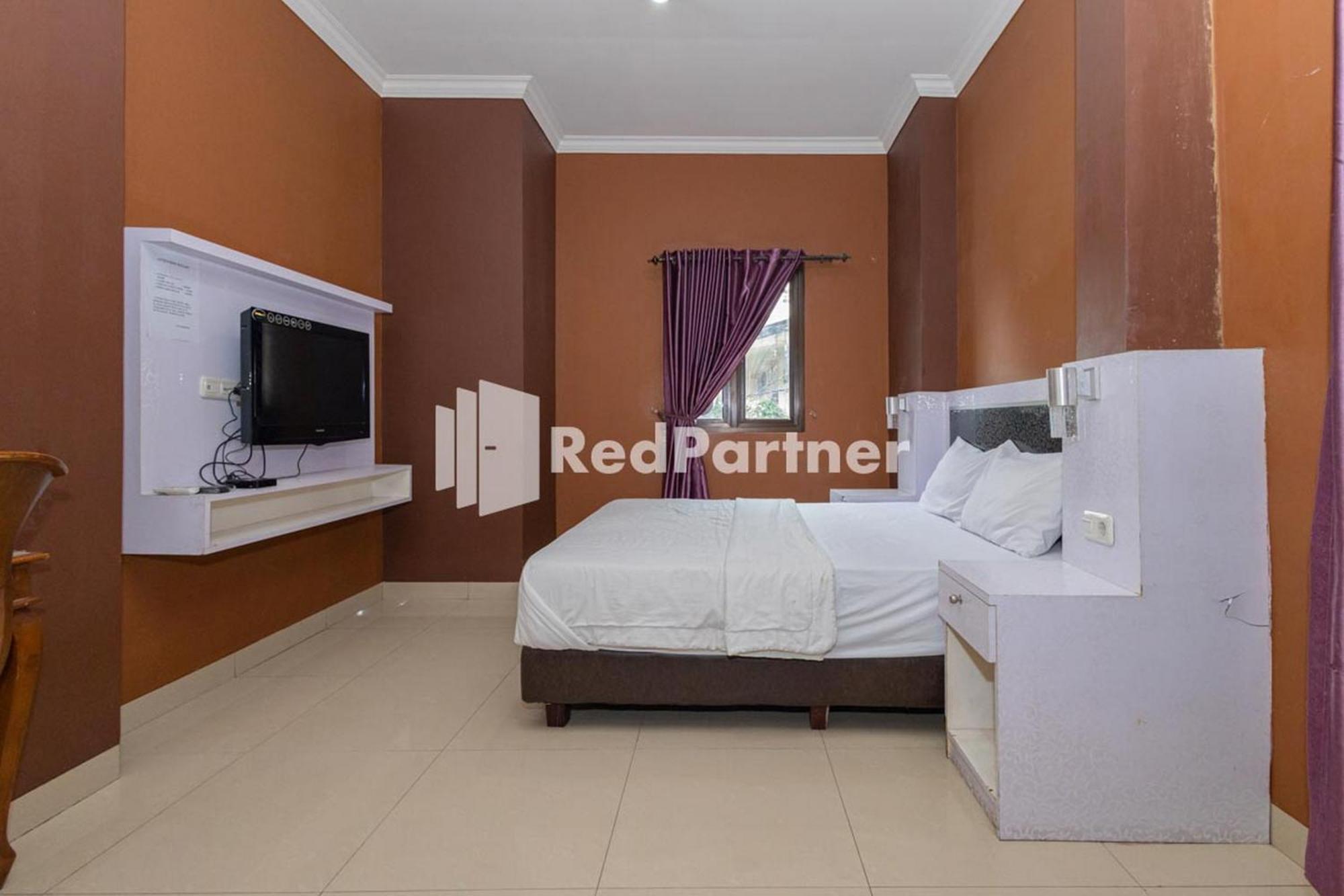 Star Hotel Jaksa Mitra Reddoorz Jakarta Exterior foto