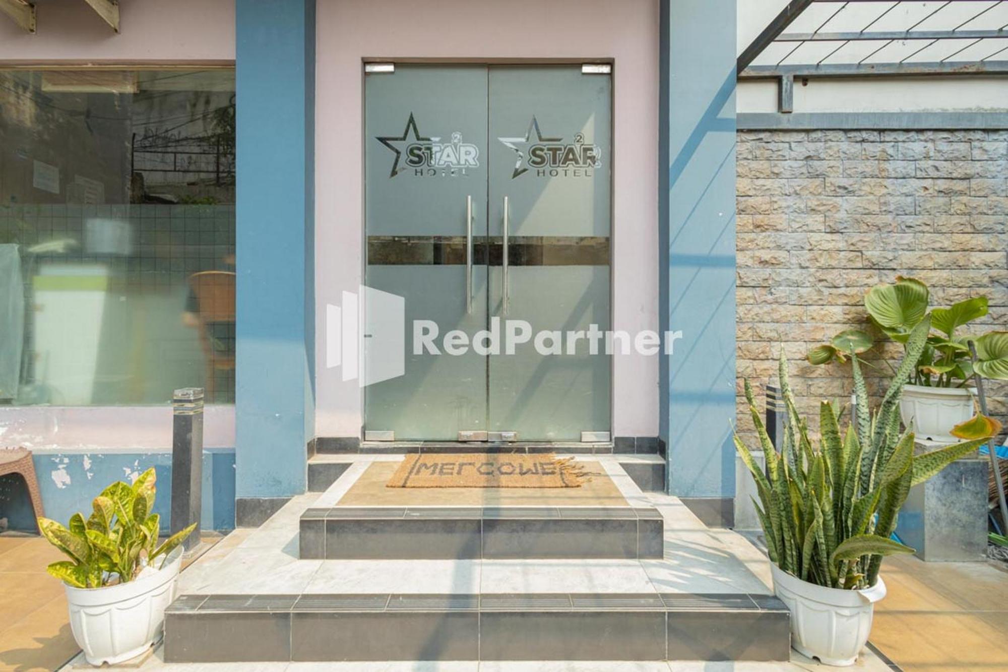 Star Hotel Jaksa Mitra Reddoorz Jakarta Exterior foto