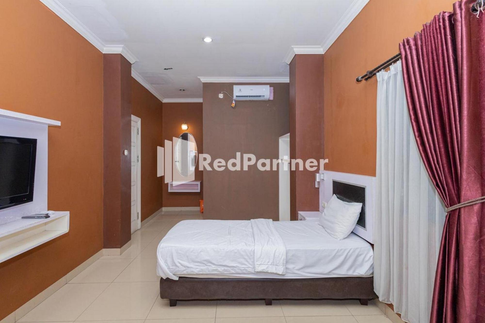Star Hotel Jaksa Mitra Reddoorz Jakarta Exterior foto
