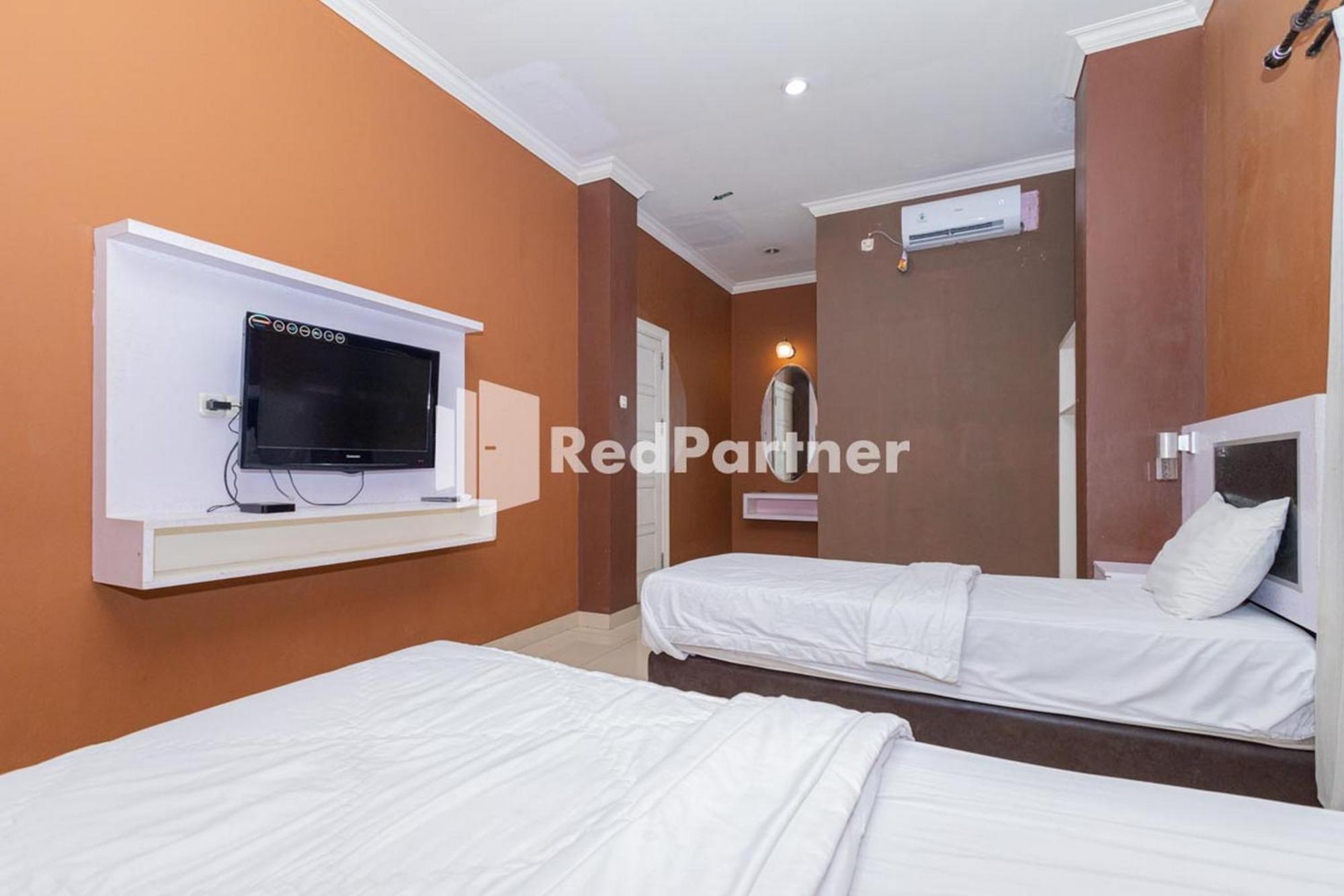 Star Hotel Jaksa Mitra Reddoorz Jakarta Exterior foto
