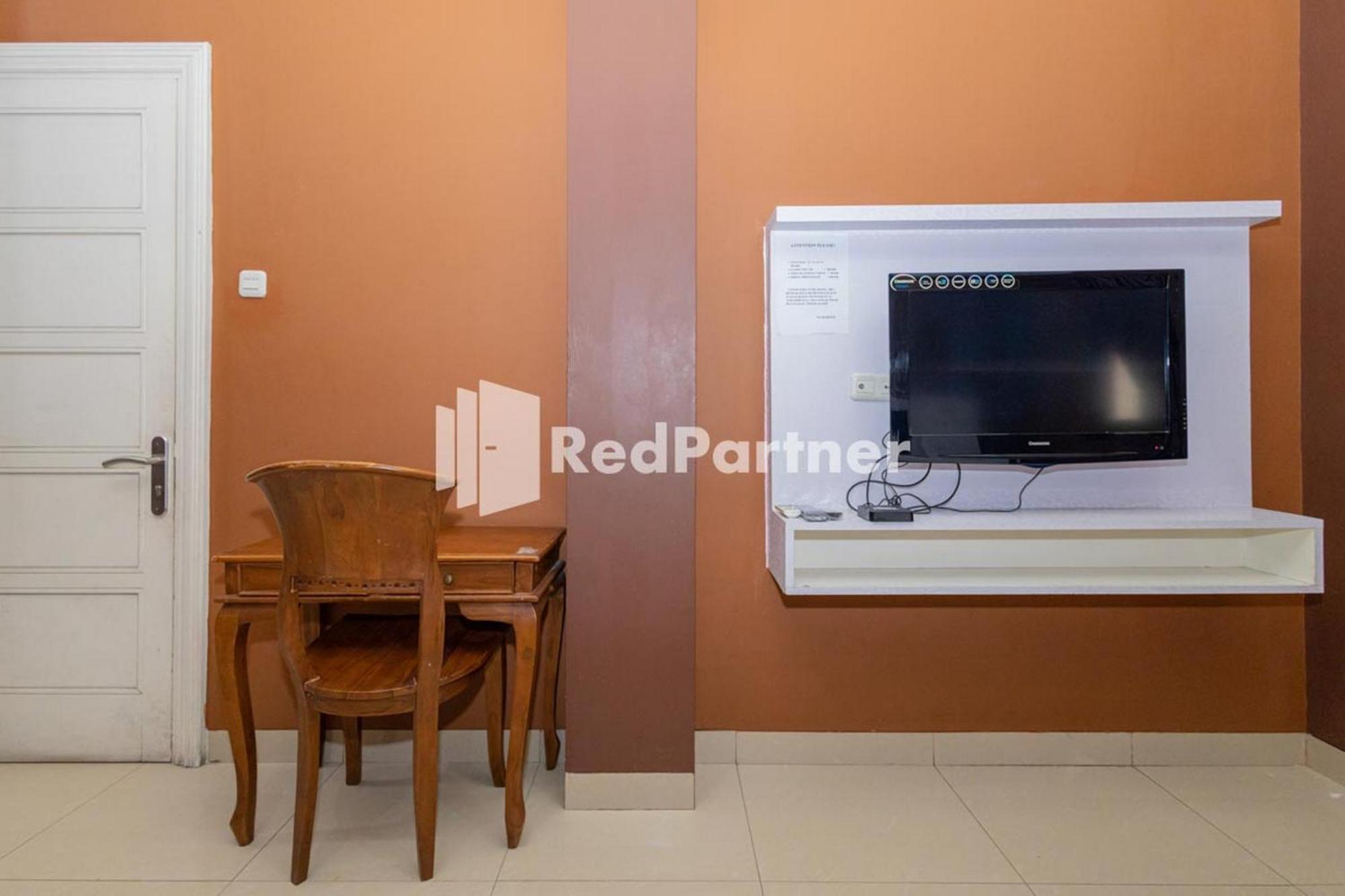 Star Hotel Jaksa Mitra Reddoorz Jakarta Exterior foto