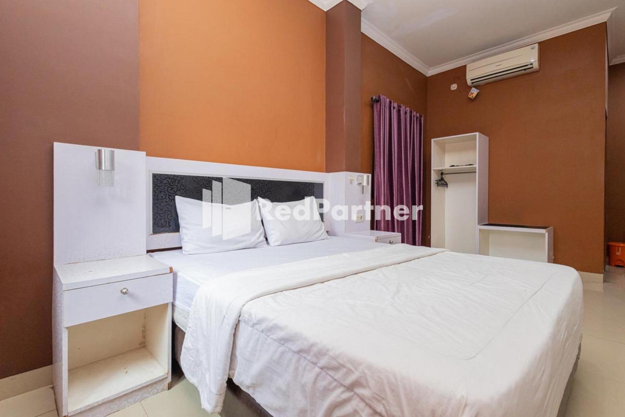 Star Hotel Jaksa Mitra Reddoorz Jakarta Exterior foto