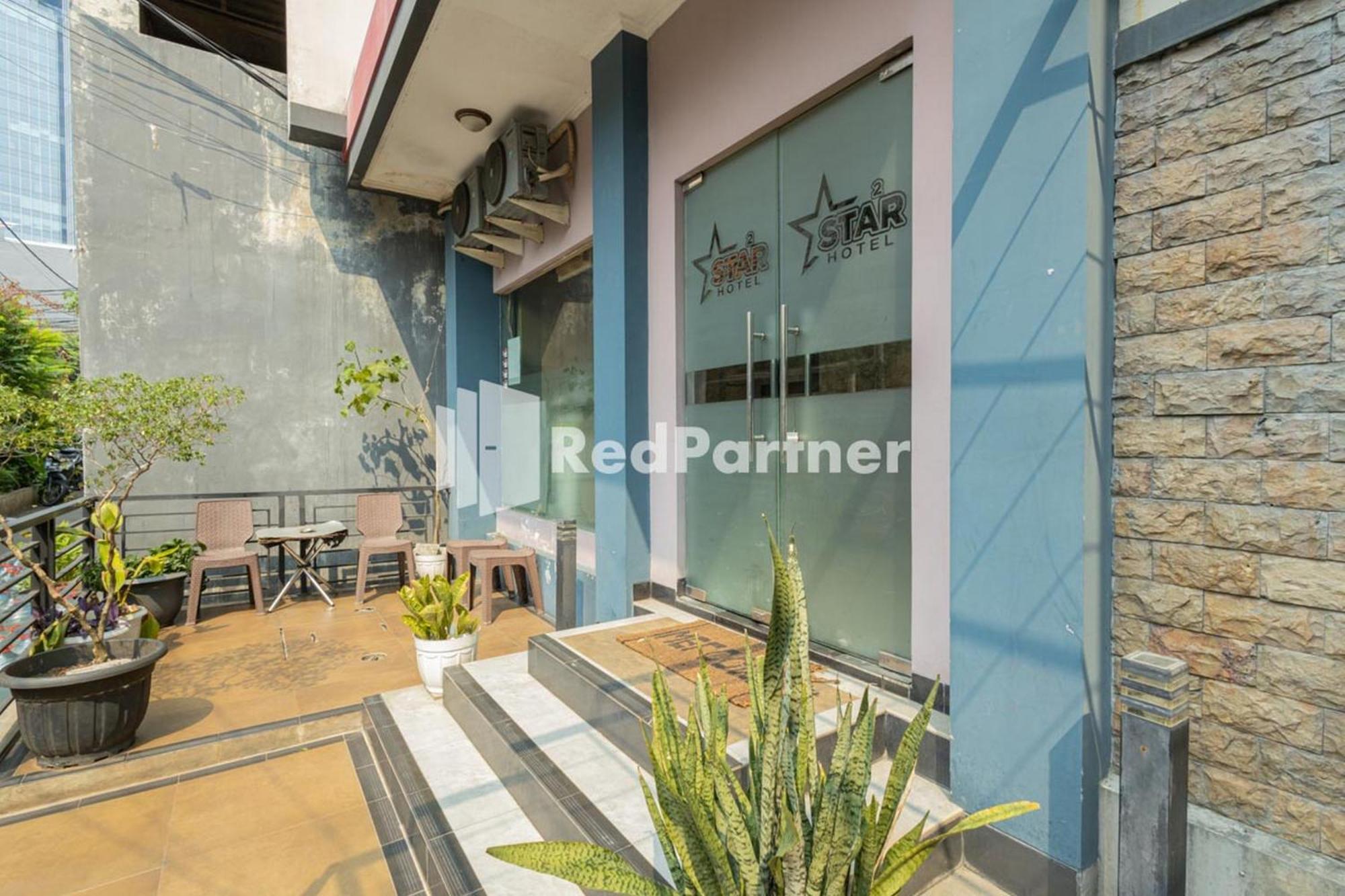 Star Hotel Jaksa Mitra Reddoorz Jakarta Exterior foto