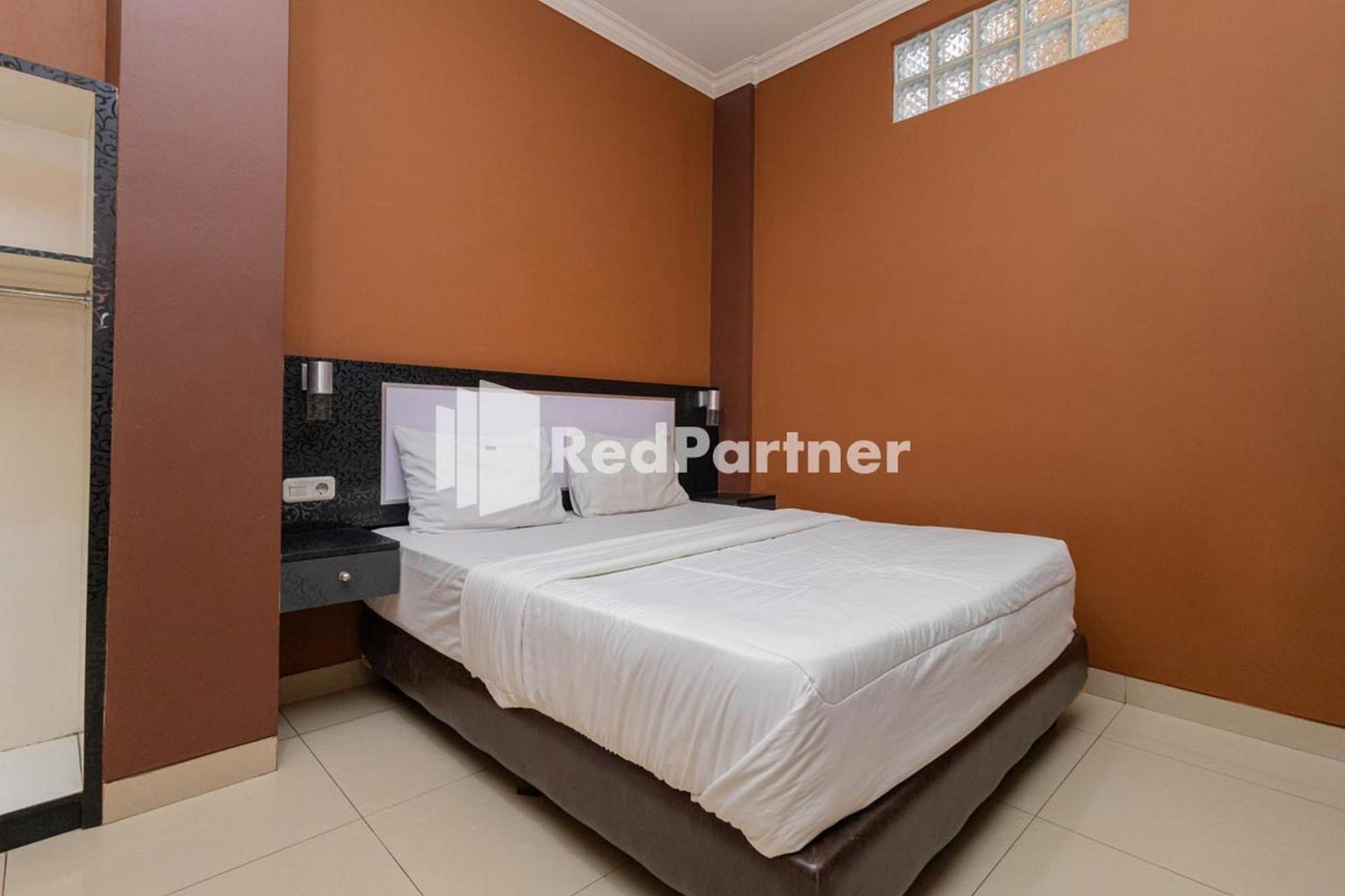 Star Hotel Jaksa Mitra Reddoorz Jakarta Exterior foto