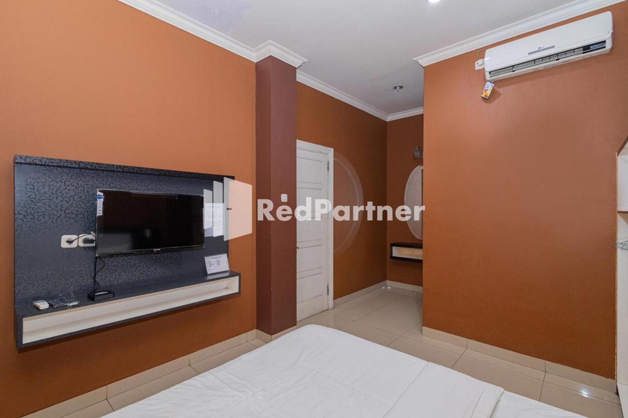 Star Hotel Jaksa Mitra Reddoorz Jakarta Exterior foto